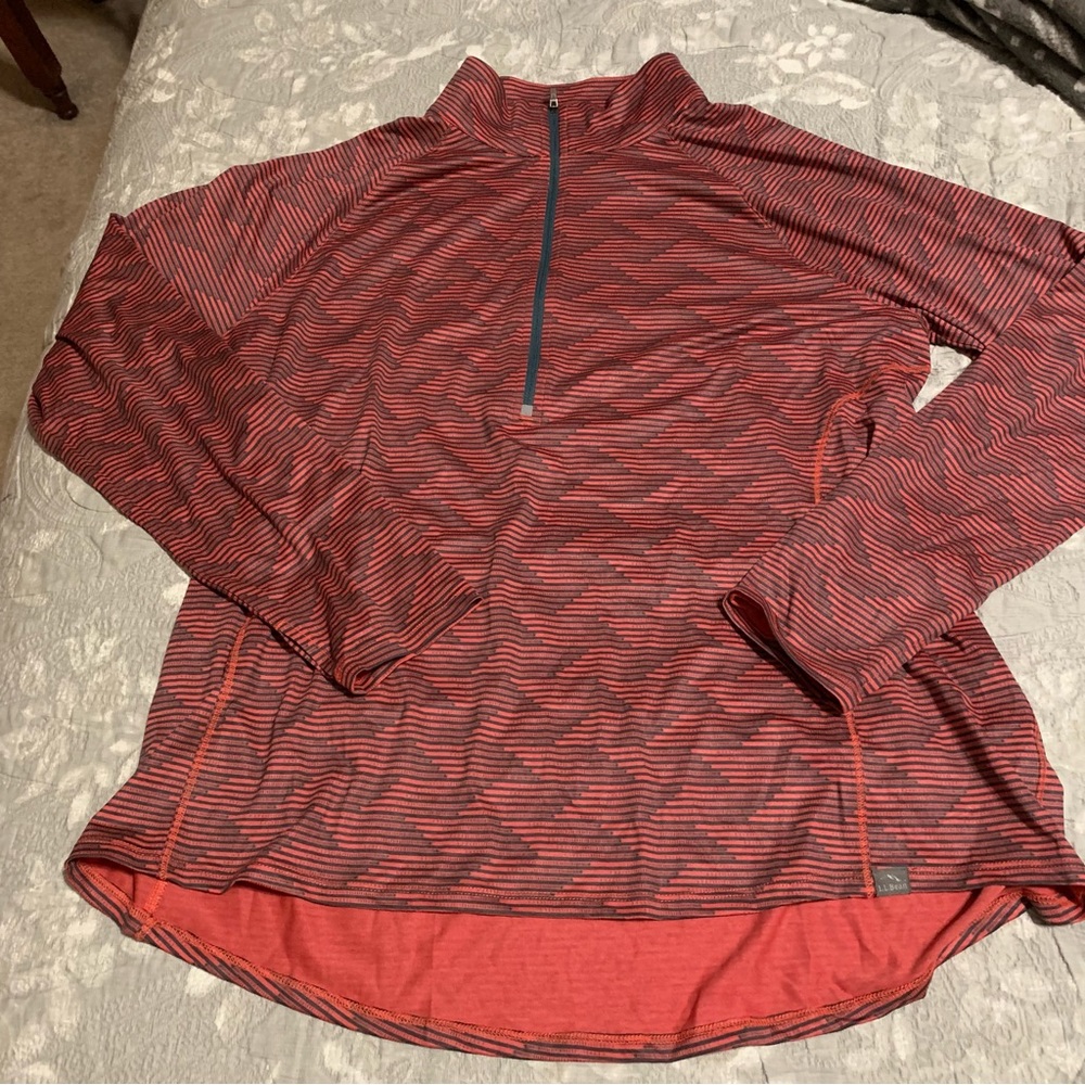 LL Bean workout top